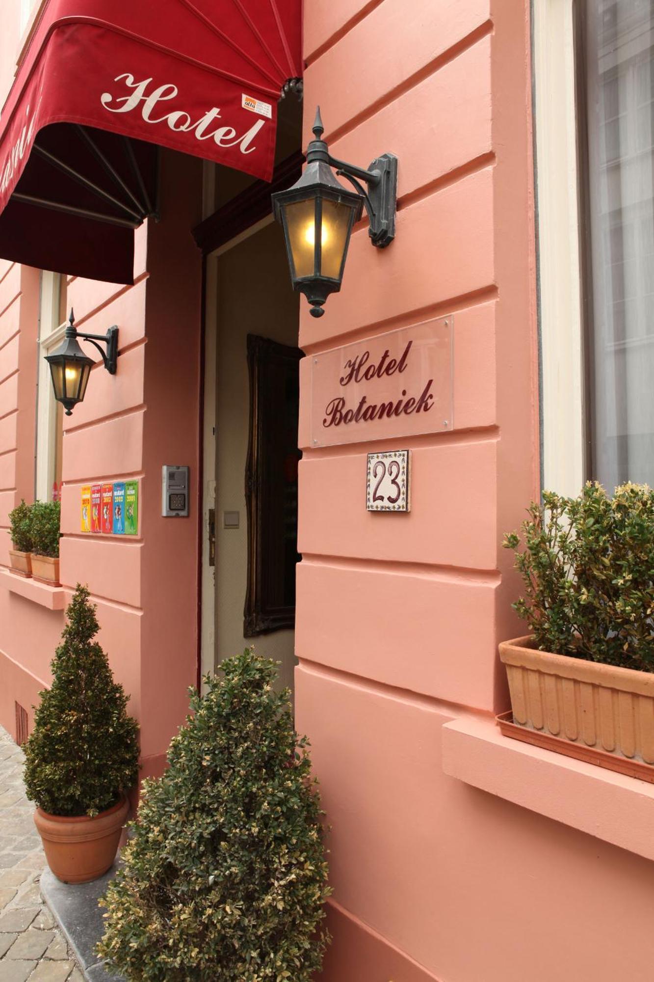 Hotel Botaniek Брюж Екстериор снимка