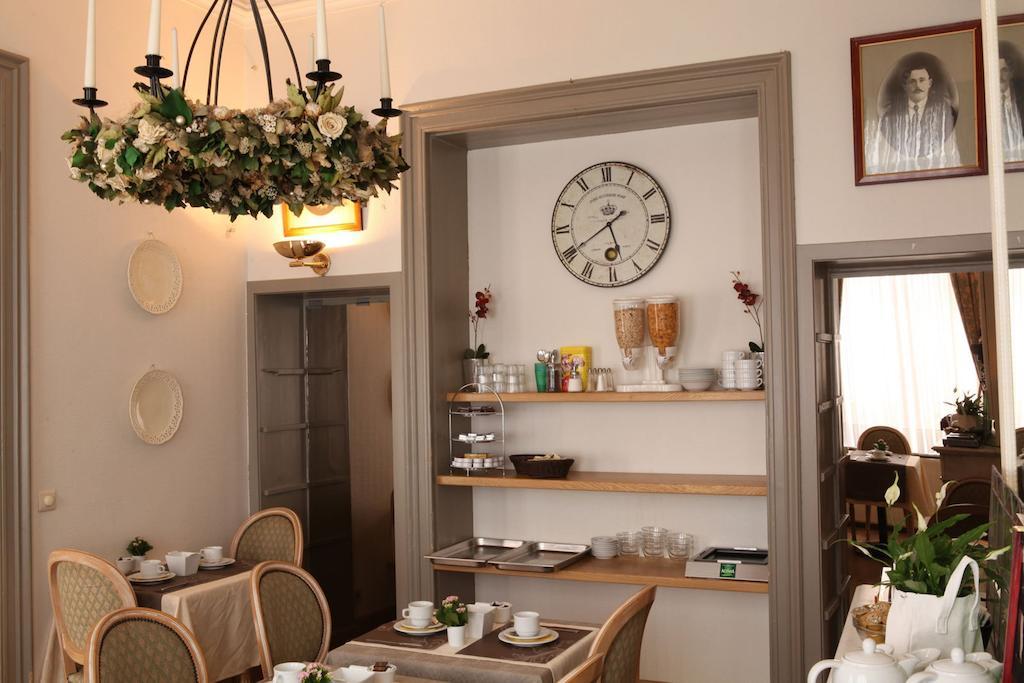 Hotel Botaniek Брюж Екстериор снимка