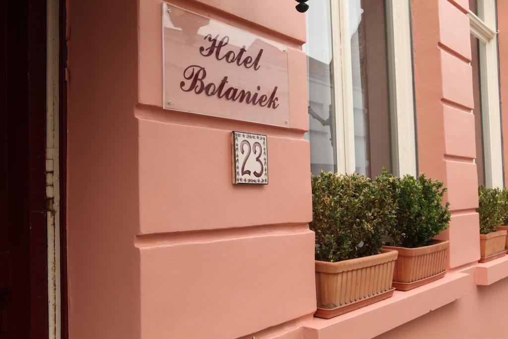 Hotel Botaniek Брюж Екстериор снимка